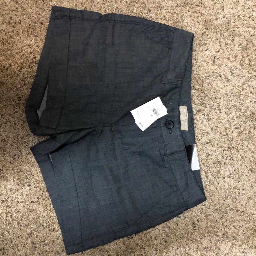 Banana Republic 4 41/2 inch Chambray color
